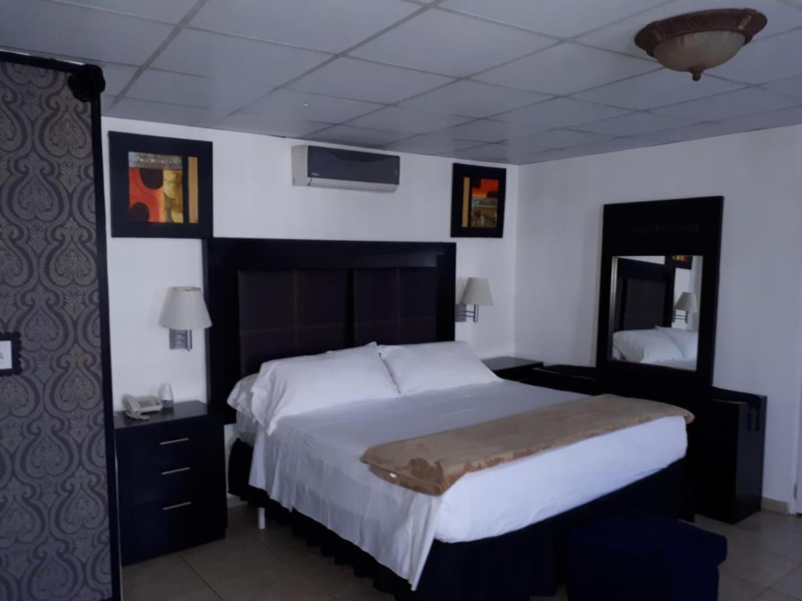 Hotel California Panama Extérieur photo